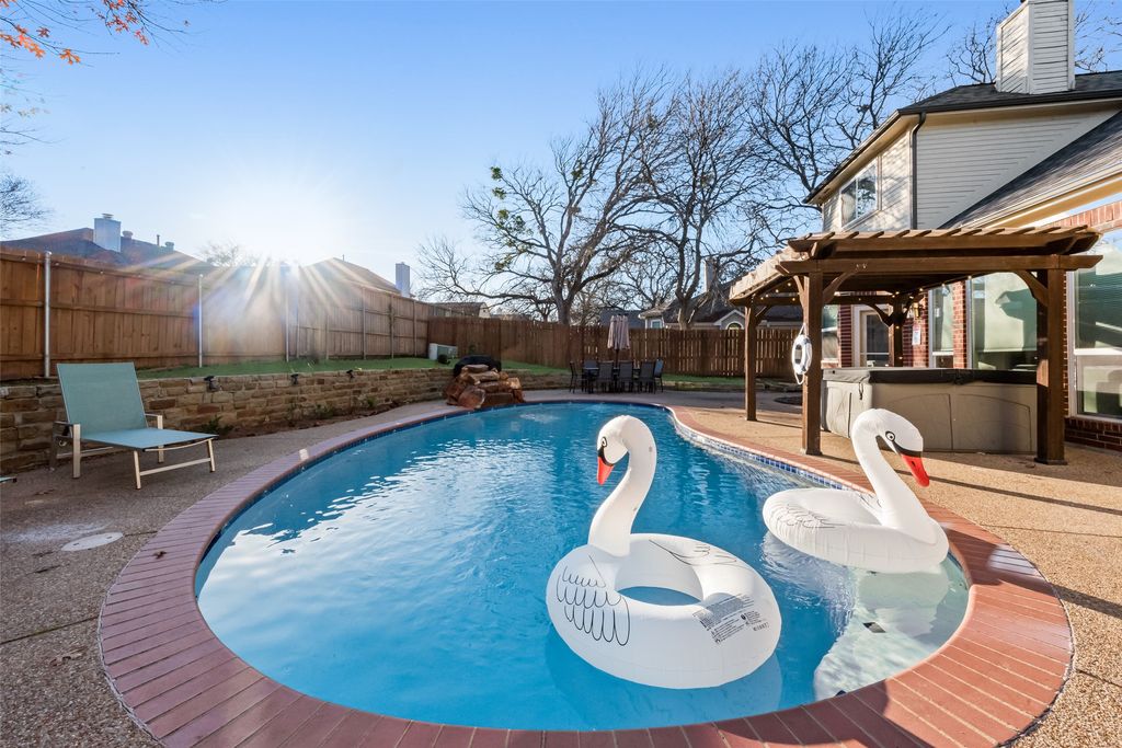 7916 Old Hickory Drive, North Richland Hills, TX 76182