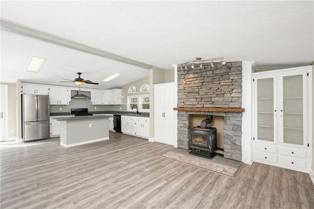 234 cherry blossom, Connoquenessing Twp, PA 16033