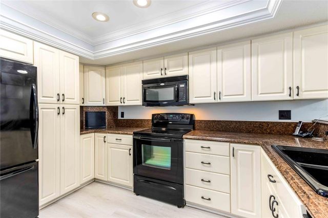 320 ISLAND WAY 605, Clearwater Beach, FL 33767