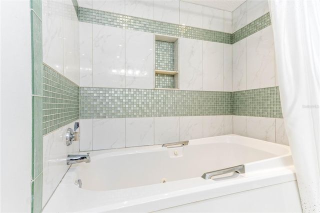 320 ISLAND WAY 605, Clearwater Beach, FL 33767