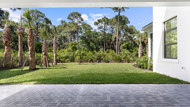 13314 Artisan Circle, Palm Beach Gardens, FL 33418