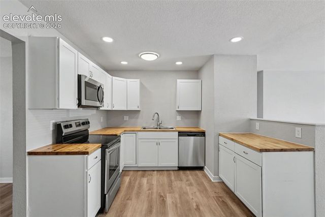 4416 S Chamberlin Drive, Colorado Springs, CO 80906