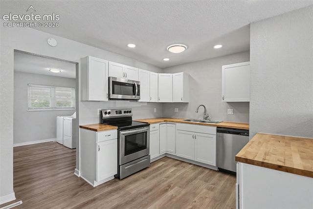 4416 S Chamberlin Drive, Colorado Springs, CO 80906