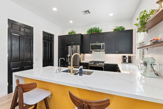 4836 Rolling Hills Avenue, Banning, CA 92220