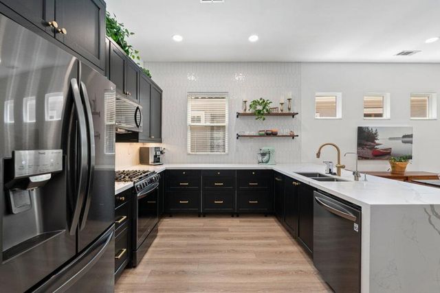 4836 Rolling Hills Avenue, Banning, CA 92220
