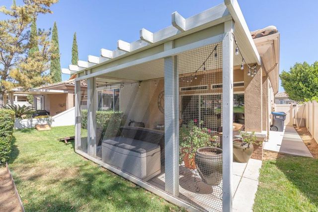 4836 Rolling Hills Avenue, Banning, CA 92220