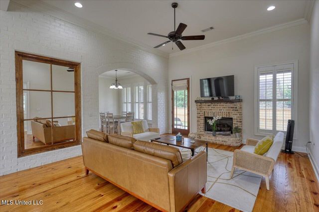 106 Elizabeth Drive, Brandon, MS 39042