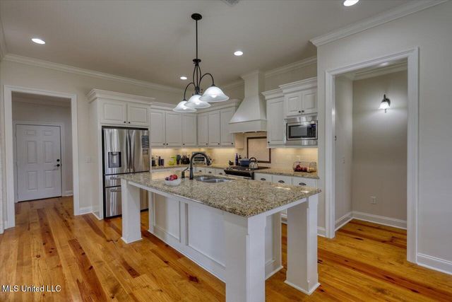 106 Elizabeth Drive, Brandon, MS 39042