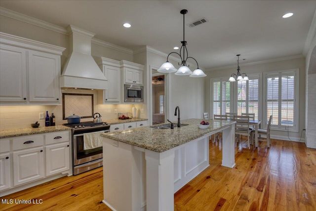 106 Elizabeth Drive, Brandon, MS 39042