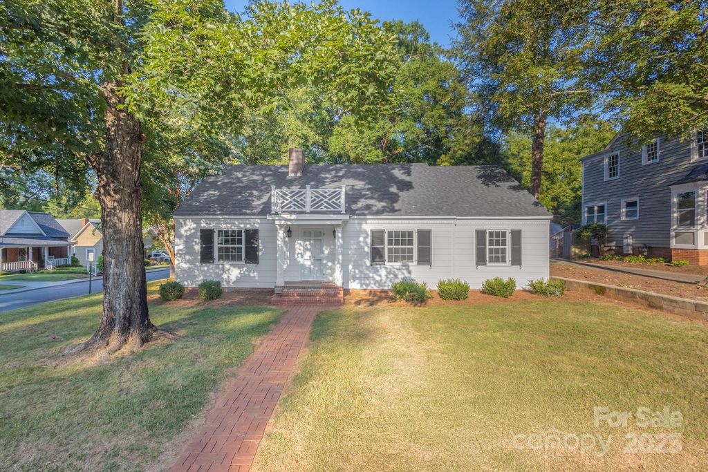 256 Oakhurst Road, Statesville, NC 28677