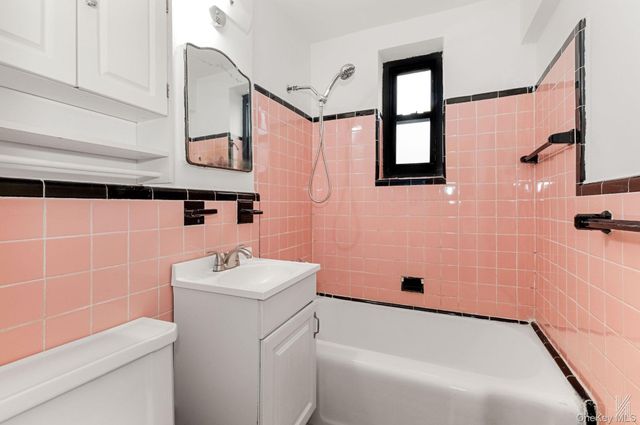 22-60 79th Street 3E, East Elmhurst, NY 11370