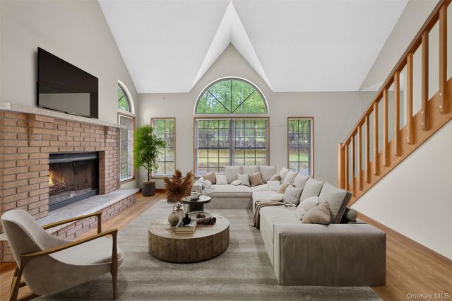 110 Ledgeview Drive, Other, PA 18428
