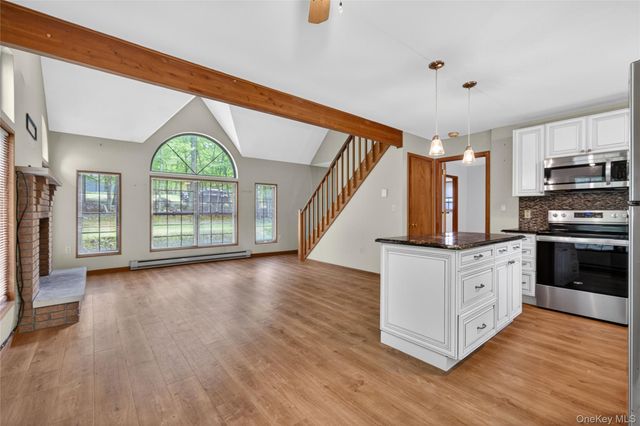 110 Ledgeview Drive, Other, PA 18428
