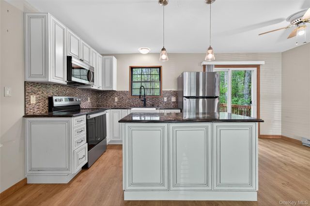 110 Ledgeview Drive, Other, PA 18428