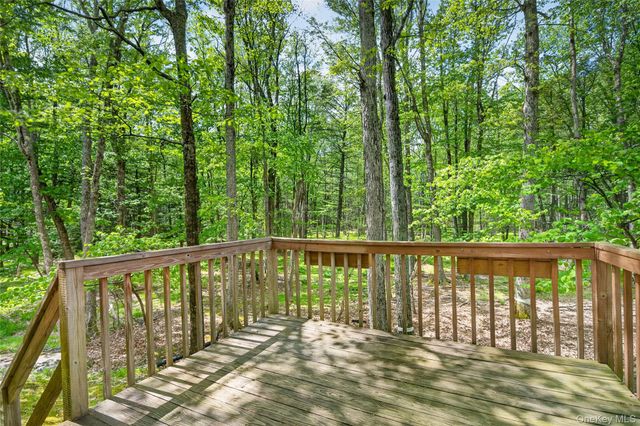 110 Ledgeview Drive, Other, PA 18428