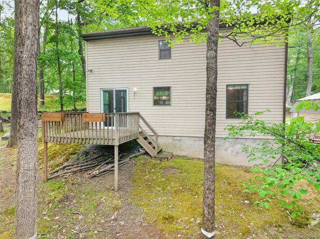 110 Ledgeview Drive, Other, PA 18428