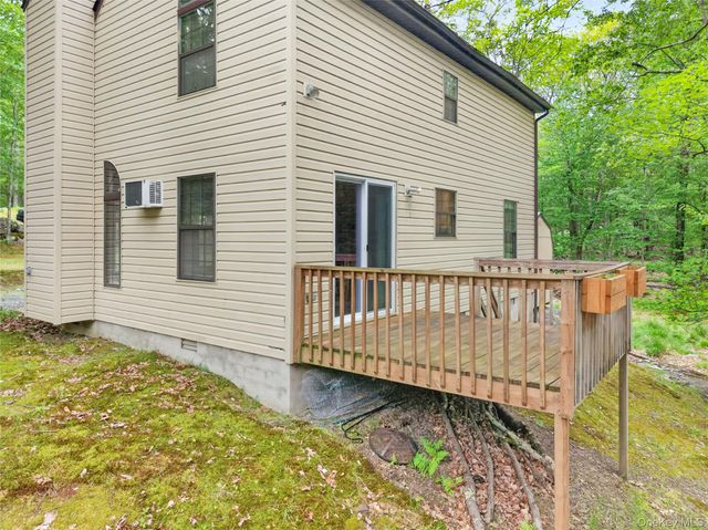 110 Ledgeview Drive, Other, PA 18428