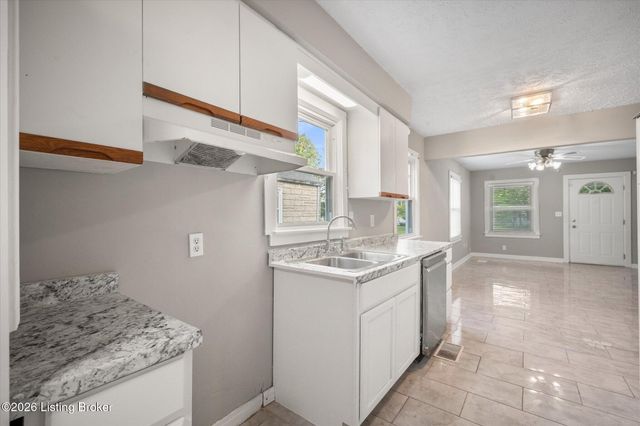 2455 Lindbergh Dr, Louisville, KY 40208