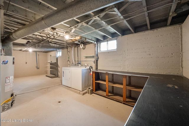2455 Lindbergh Dr, Louisville, KY 40208