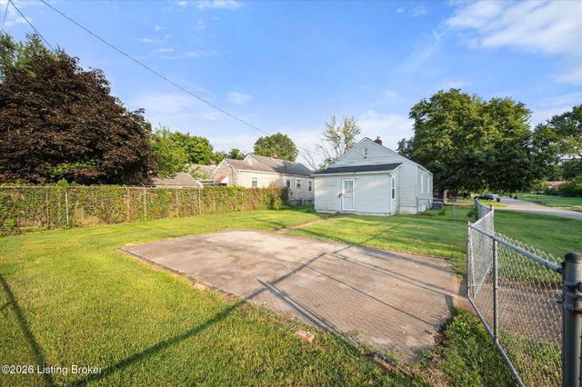2455 Lindbergh Dr, Louisville, KY 40208
