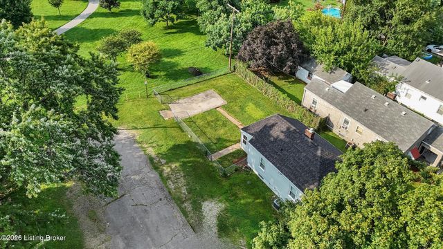 2455 Lindbergh Dr, Louisville, KY 40208