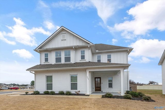 444 Summit Lakes Drive, Athens, AL 35613