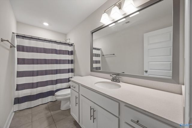 444 Summit Lakes Drive, Athens, AL 35613