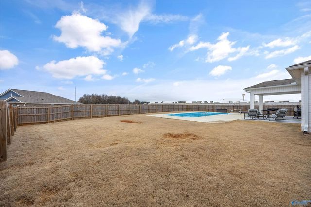 444 Summit Lakes Drive, Athens, AL 35613