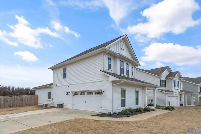 444 Summit Lakes Drive, Athens, AL 35613