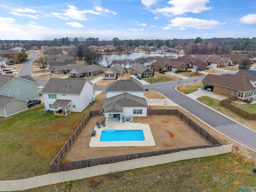 444 Summit Lakes Drive, Athens, AL 35613