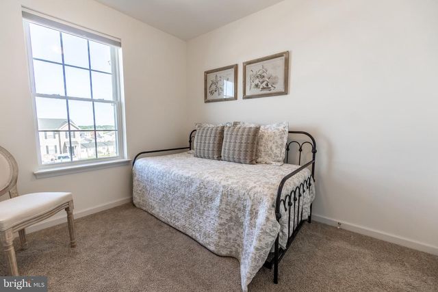 269 HOLSTEIN DR, Hanover, PA 17331