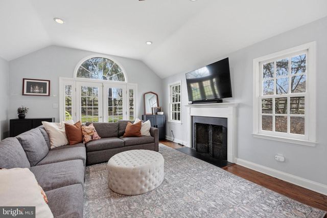 601 CEDAR LN, Villanova, PA 19085