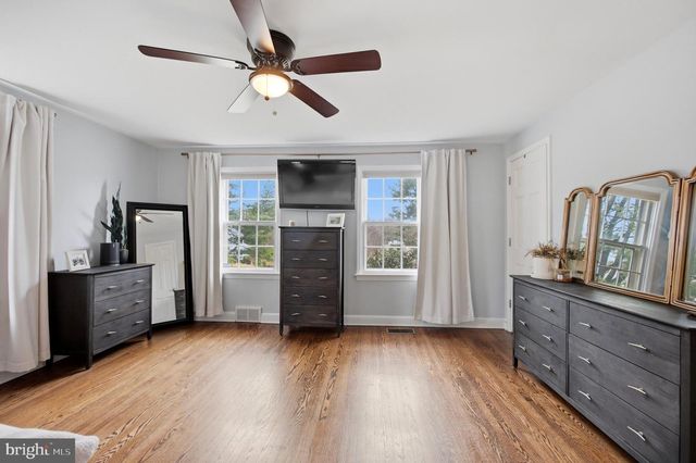 601 CEDAR LN, Villanova, PA 19085