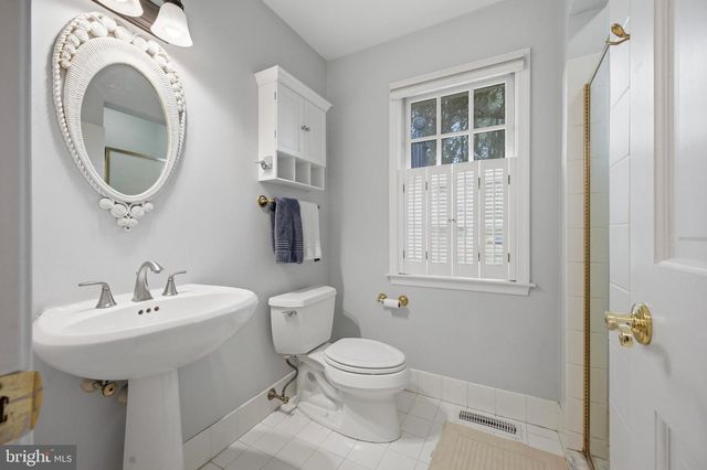 601 CEDAR LN, Villanova, PA 19085