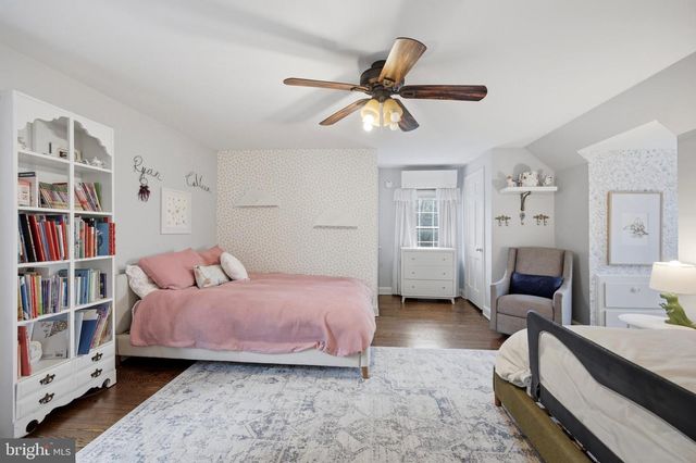 601 CEDAR LN, Villanova, PA 19085