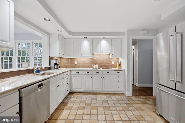 601 CEDAR LN, Villanova, PA 19085