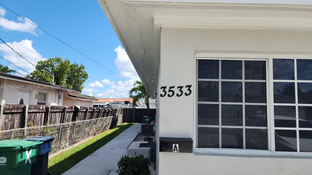 3533 SW 91st Ave A, Miami, FL 33165