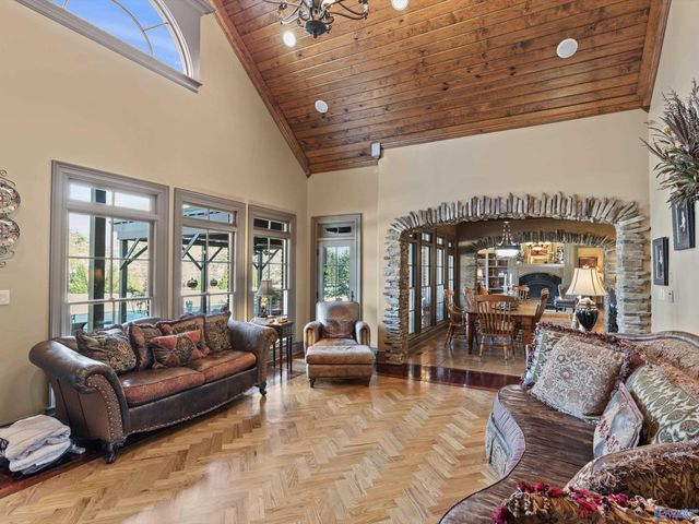 46 Mcmullen Lane SE, Huntsville, AL 35748