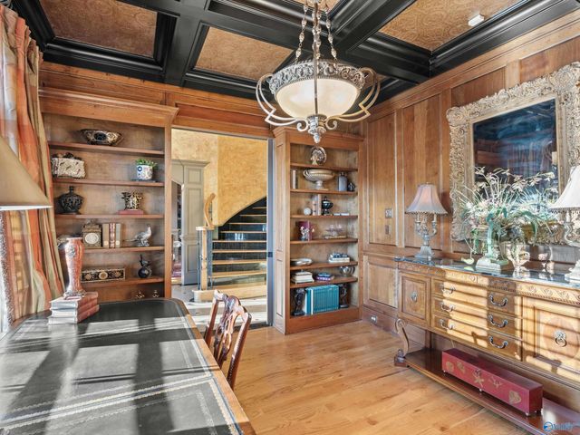 46 Mcmullen Lane SE, Huntsville, AL 35748