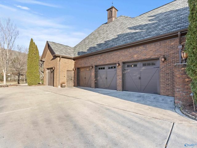 46 Mcmullen Lane SE, Huntsville, AL 35748