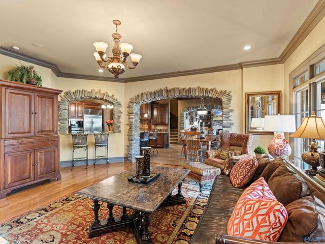 46 Mcmullen Lane SE, Huntsville, AL 35748