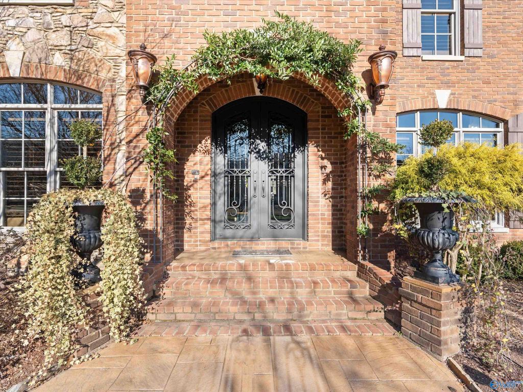 46 Mcmullen Lane SE, Huntsville, AL 35748