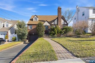 597 Penn Avenue, Teaneck, NJ 07666