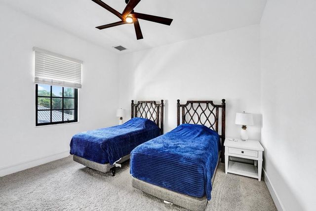 2340 NE 47TH Street, Lighthouse Point, FL 33064