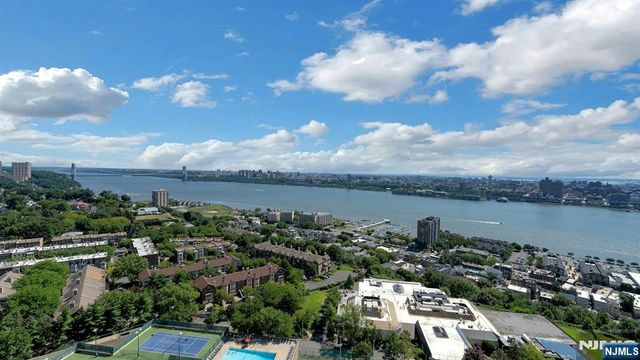 200 Winston Drive 2504, Cliffside Park, NJ 07010