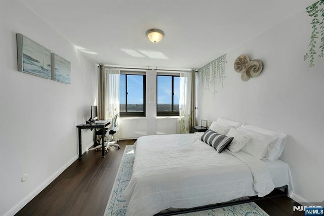 200 Winston Drive 2504, Cliffside Park, NJ 07010