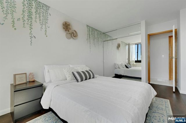 200 Winston Drive 2504, Cliffside Park, NJ 07010