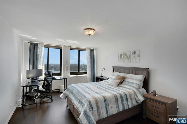 200 Winston Drive 2504, Cliffside Park, NJ 07010