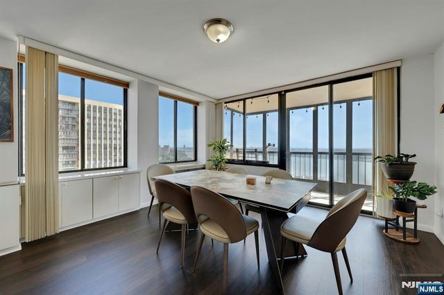 200 Winston Drive 2504, Cliffside Park, NJ 07010