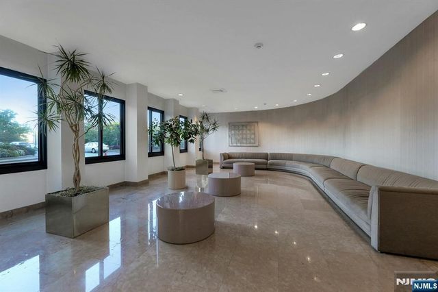 200 Winston Drive 2504, Cliffside Park, NJ 07010